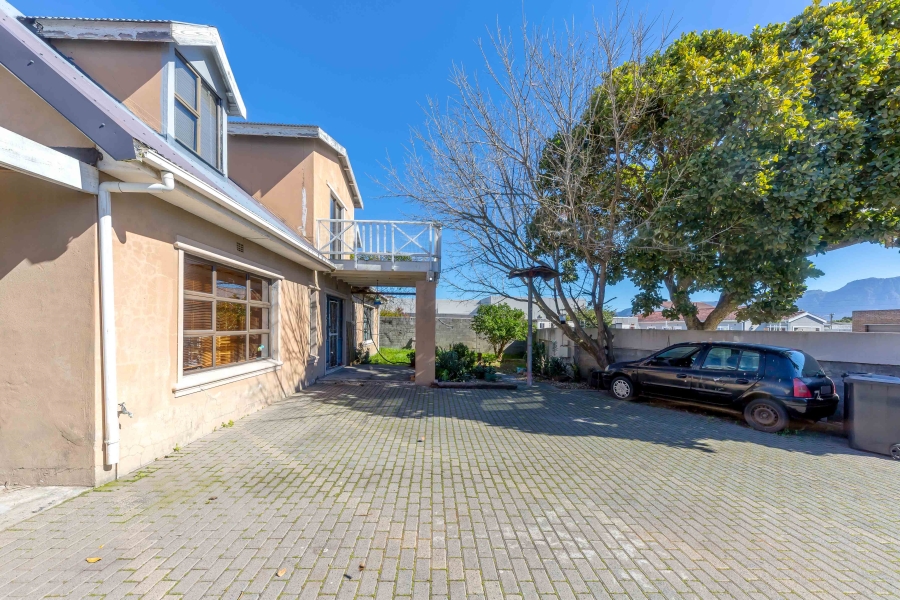 4 Bedroom Property for Sale in Ottery East Western Cape